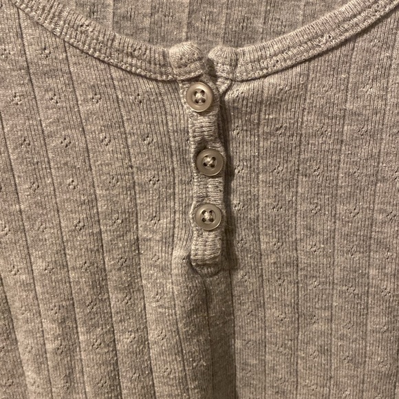 Brandy Melville Grey Zelly Eyelet Top - Picture 3 of 6